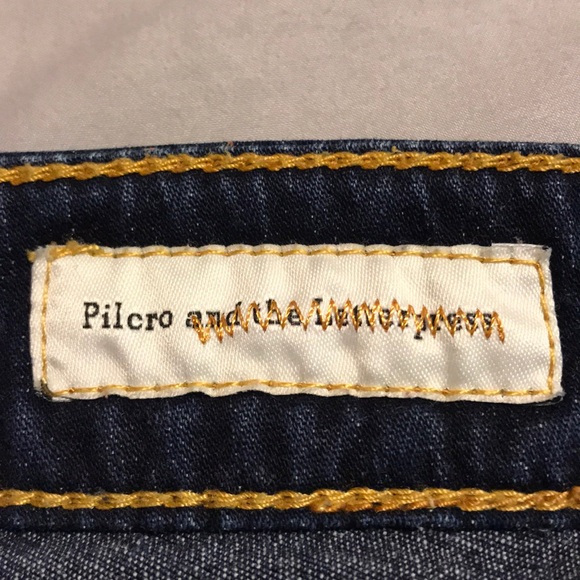 Pilcro Jean Shorts - Picture 4 of 5